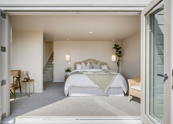  at 5 Denholm Road, Hospital Hill, Napier, Hawke's Bay