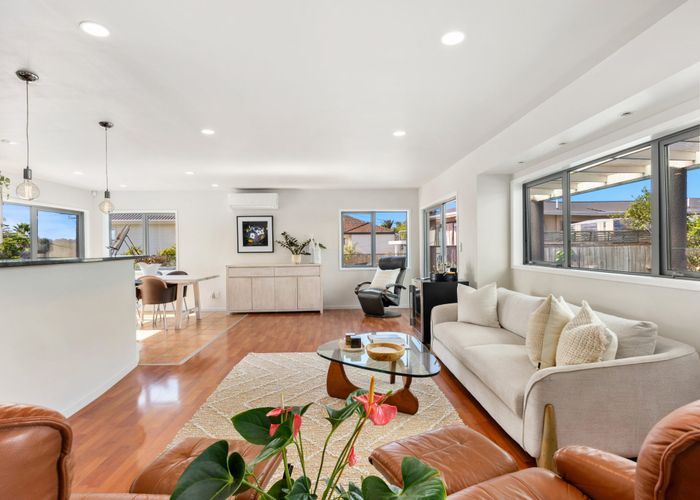  at 1/66 Browns Bay Road, Rothesay Bay, North Shore City, Auckland