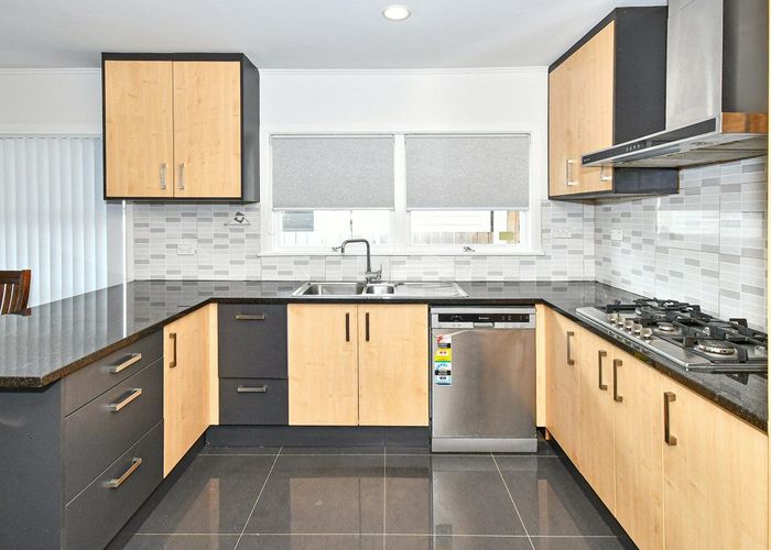  at 21 Grove Road, Papakura, Papakura