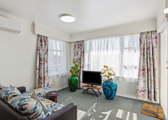  at 2 Anthony Grove, Paraparaumu Beach, Paraparaumu