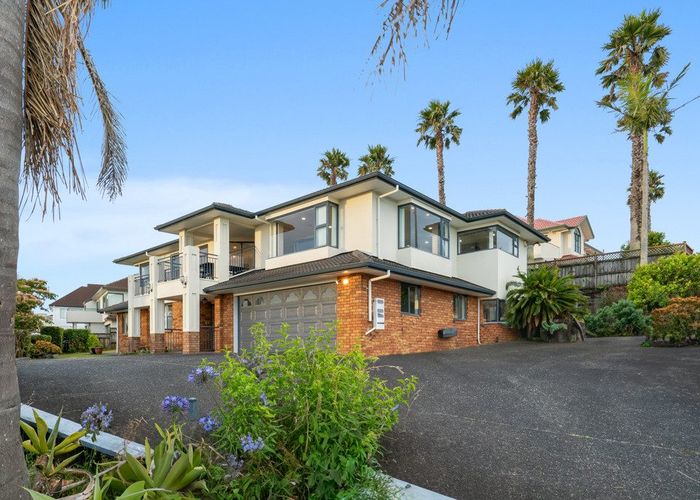  at 56 Ribbonwood Crescent, Goodwood Heights, Auckland
