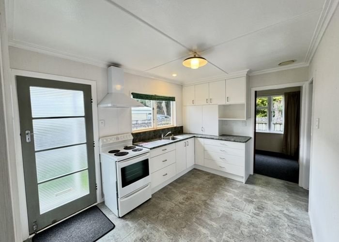  at 75 Pahiatua Street, Hokowhitu, Palmerston North