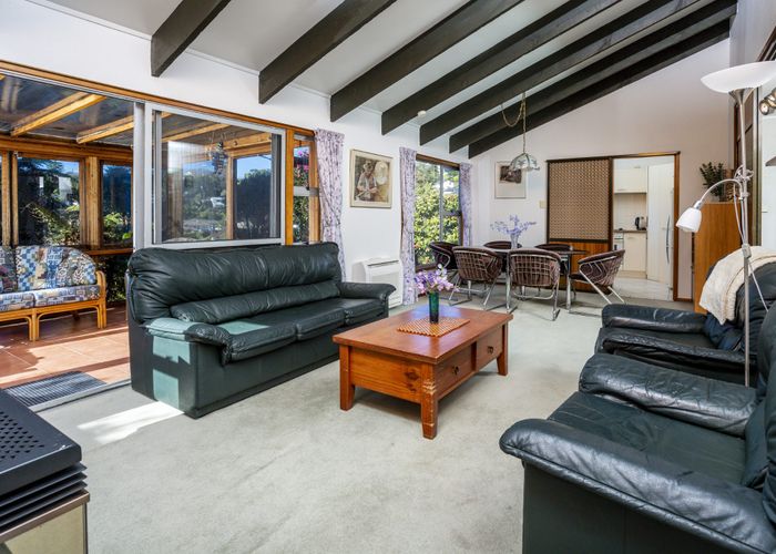  at 2/21 Helvetia Drive, Browns Bay, North Shore City, Auckland