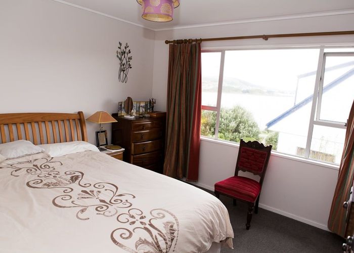  at 15 Gloaming Hill, Titahi Bay, Porirua