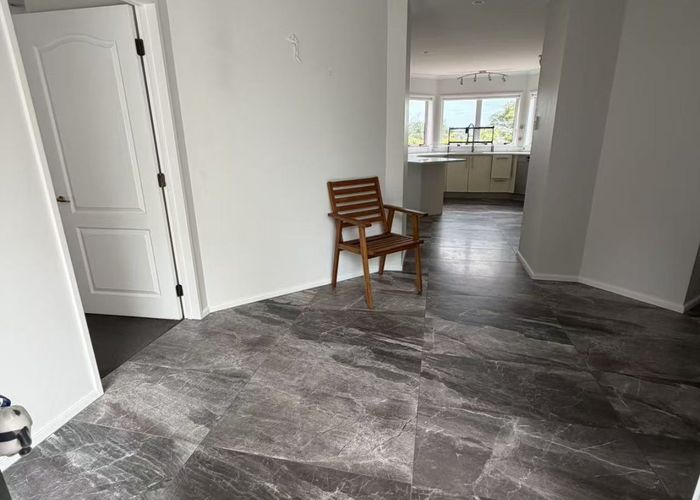  at 124 Pemberton ave, Bayview, North Shore City, Auckland