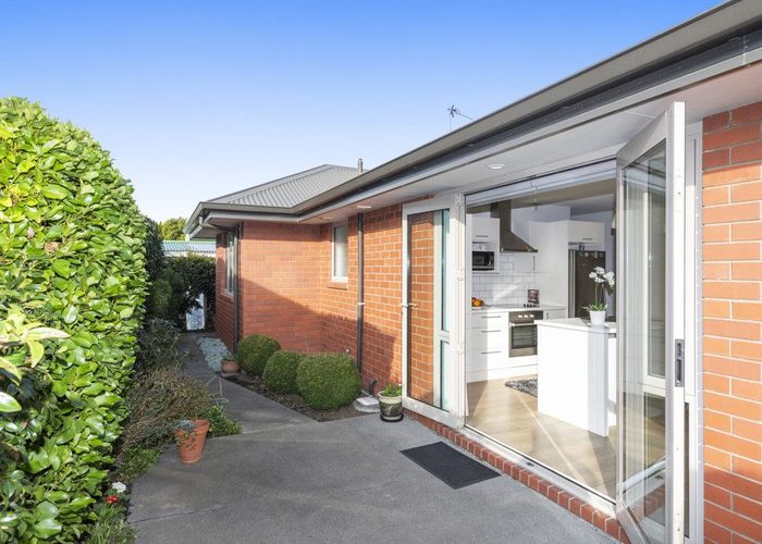  at 2/36 Tuckers Road, Redwood, Christchurch City, Canterbury
