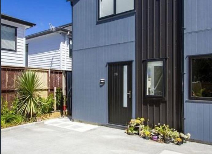  at 2B Rosalind Road, Glenfield, North Shore City, Auckland