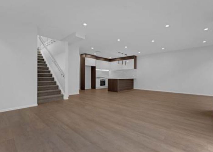  at 32B Hearth Street, Flat Bush, Manukau City, Auckland