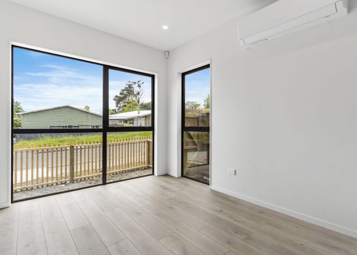  at 4/26 Universal Drive, Henderson, Waitakere City, Auckland