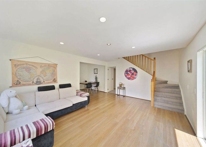  at 1B Highgrove Lane, Totara Vale, North Shore City, Auckland