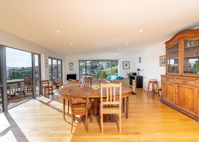  at 5 Hellyer Street, Macandrew Bay, Dunedin