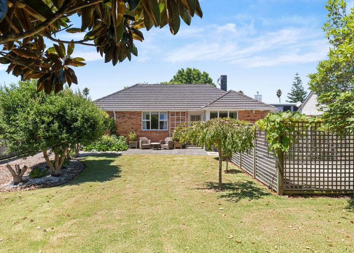  at 6 Pirangi Street, Point England, Auckland
