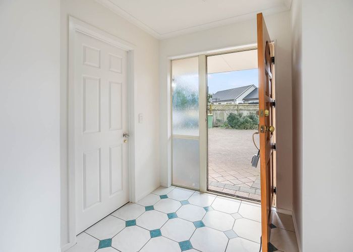  at 24 Heritage Avenue, Chartwell, Hamilton