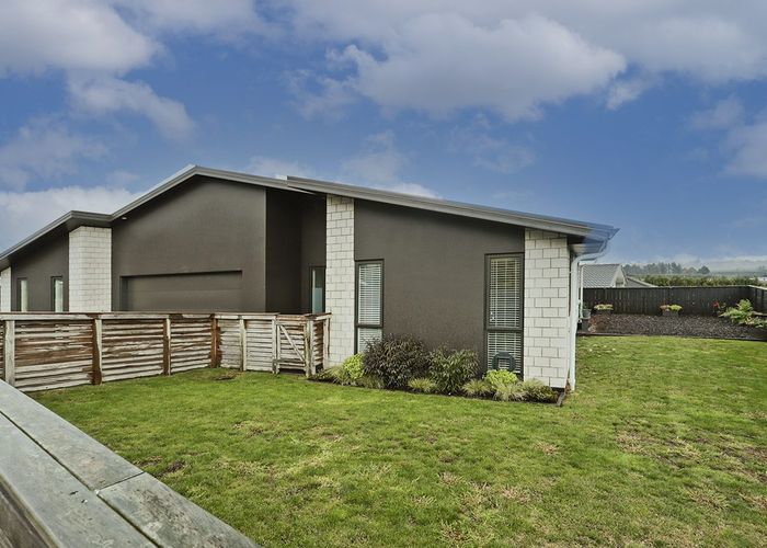  at 14 Ridge Drive, Omokoroa, Western Bay Of Plenty, Bay Of Plenty