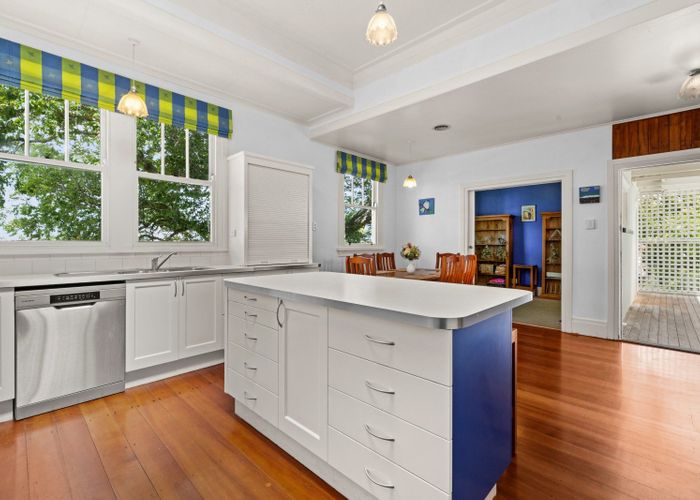  at 11 Thompson Road, Bluff Hill, Napier, Hawke's Bay