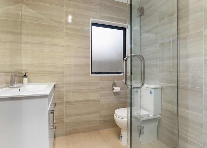  at 4225D Great North Road, Glendene, Waitakere City, Auckland