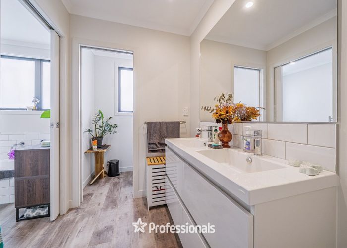  at 28d Hair Street, Wainuiomata, Lower Hutt, Wellington