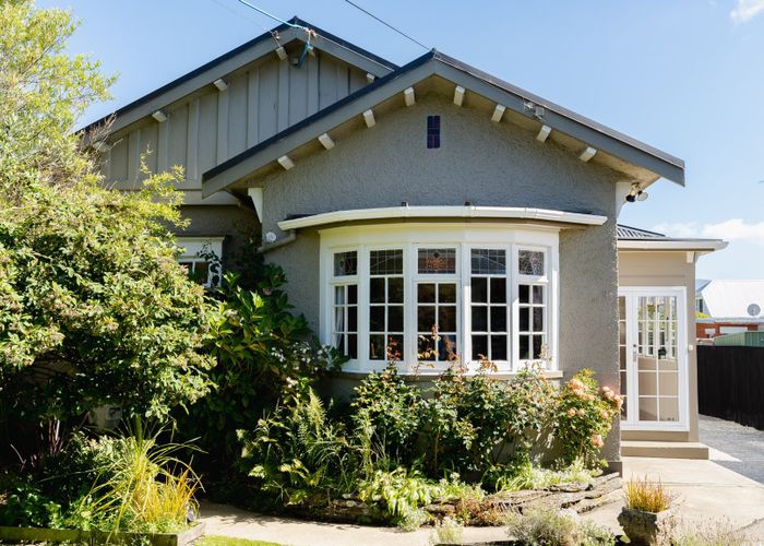  at 166 Victoria Road, Saint Clair, Dunedin