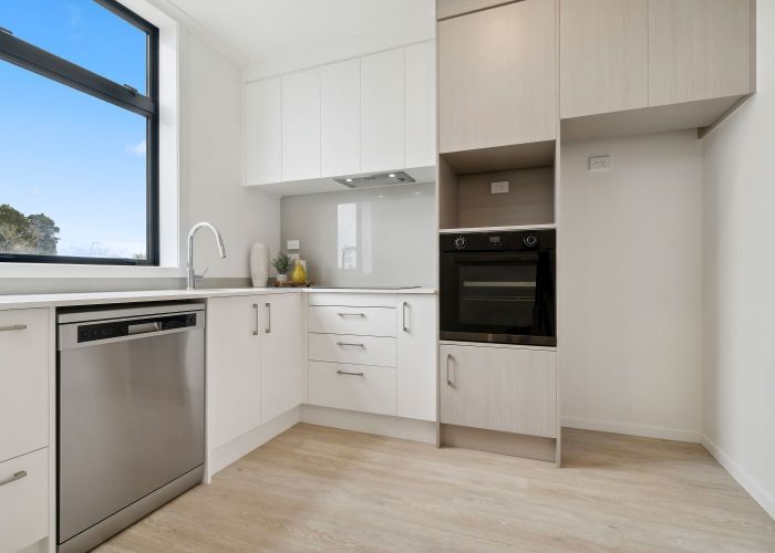  at 15 Te Tihi Street, Manukau, Manukau City, Auckland