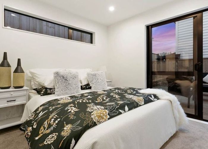  at 1D Valron Road, Te Atatu South, Waitakere City, Auckland