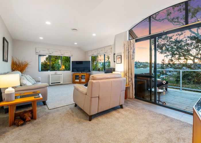  at 101a Arran Road, Browns Bay, North Shore City, Auckland