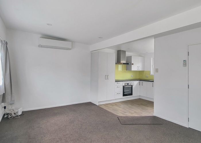  at 4/176 Henderson Valley Road, Henderson, Waitakere City, Auckland