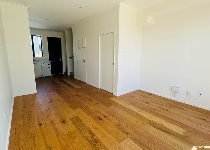  at 4/31 Mahalo Avenue, Manukau, Manukau City, Auckland
