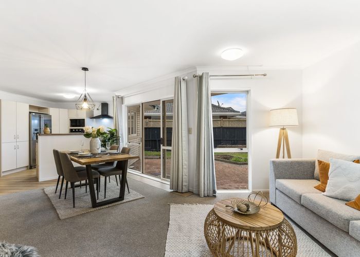  at 10/9 Harrison Road, Mount Wellington, Auckland