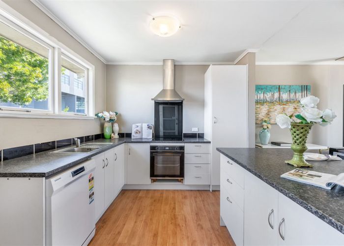  at 3/3 Buscomb Avenue, Henderson, Auckland