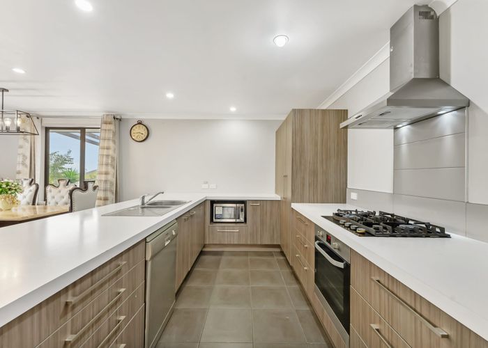  at 8 Ballintoy Park Drive, Welcome Bay, Tauranga, Bay Of Plenty