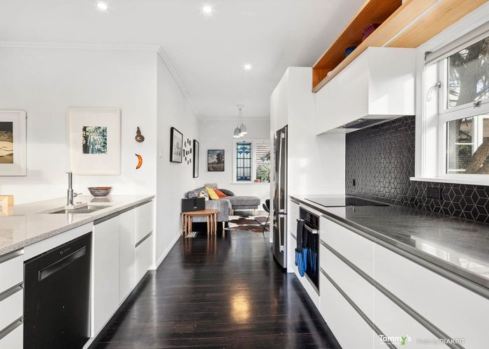  at 32 Rose Street, Wadestown, Wellington