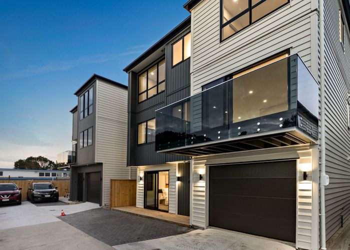  at 65A Te Kanawa Crescent, Henderson, Waitakere City, Auckland