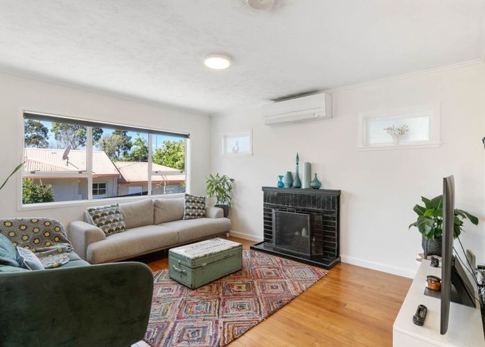  at 1/107 Browns Bay Road, Browns Bay, Auckland