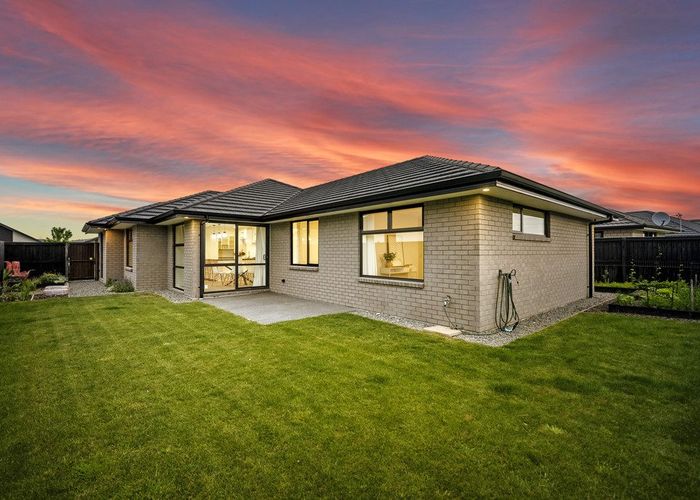  at 33 Whitburn Avenue, Halswell, Christchurch City, Canterbury