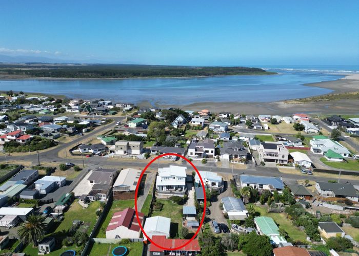 at 9 Roore Street, Foxton Beach, Horowhenua, Manawatu / Whanganui