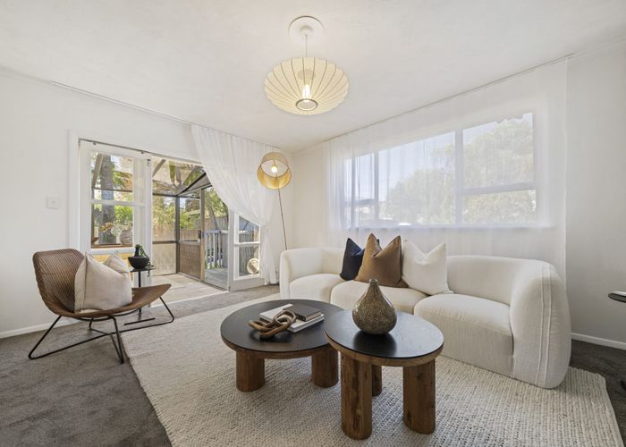  at 5 Springside Place, New Lynn, Waitakere City, Auckland