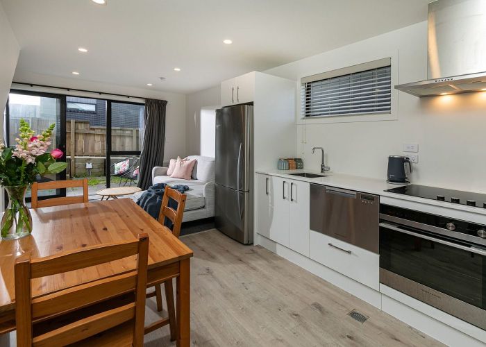  at 2/63 Taikata Road, Te Atatu Peninsula, Waitakere City, Auckland