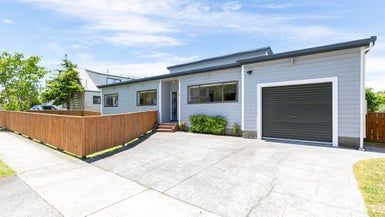  at 81 Fyvie Avenue, Tawa, Wellington