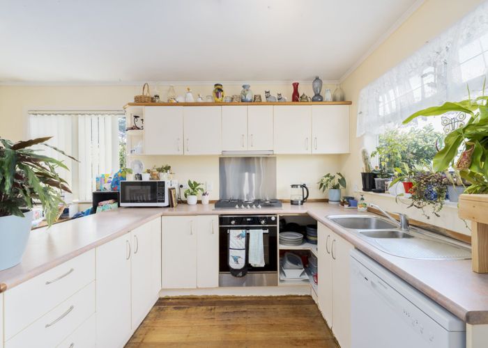  at 58 Chorley Avenue, Massey, Waitakere City, Auckland