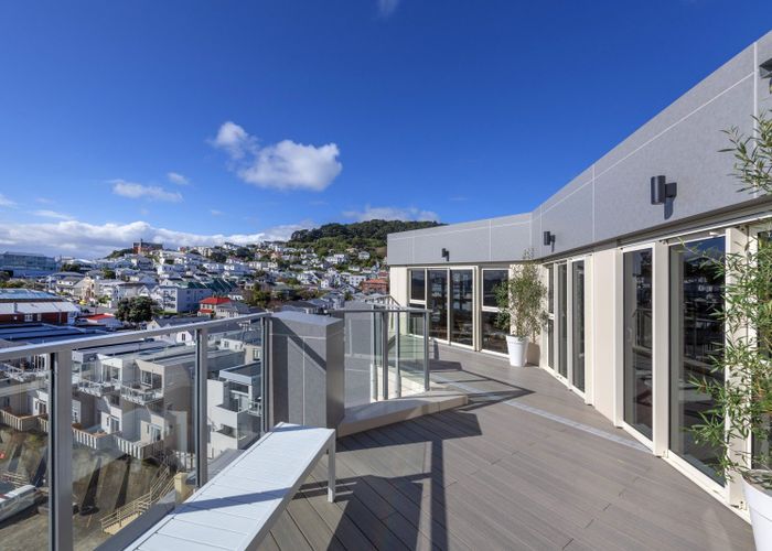  at 9B/5 Kent Terrace, Mount Victoria, Wellington
