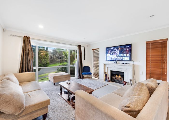  at 10 Baverton Drive, Flat Bush, Manukau City, Auckland