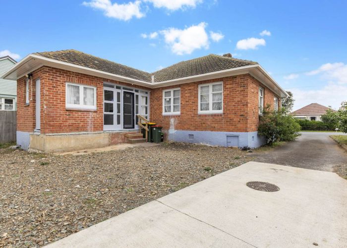  at 1306 Dominion Road, Mount Roskill, Auckland