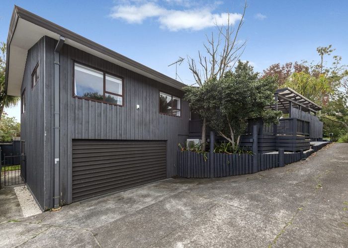  at 1/70 Mirrabooka Avenue, Botany Downs, Auckland