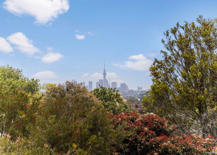  at 7 Butterworth Drive, Glendene, Waitakere City, Auckland