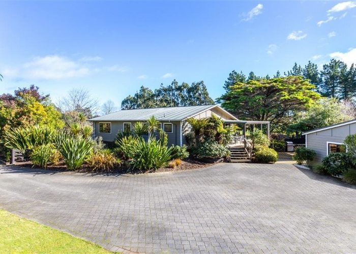  at 233 Caroline Drive, Maunganamu, Taupo