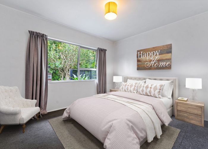  at 2/28 Verbena Road, Birkdale, Auckland