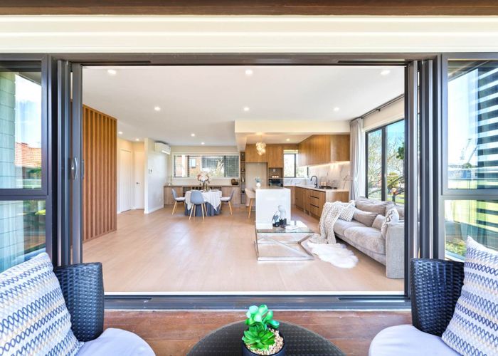  at 4/20 Williamson Avenue, Belmont, North Shore City, Auckland