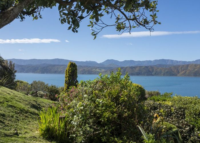  at 70 Nevay Road, Karaka Bays, Wellington, Wellington