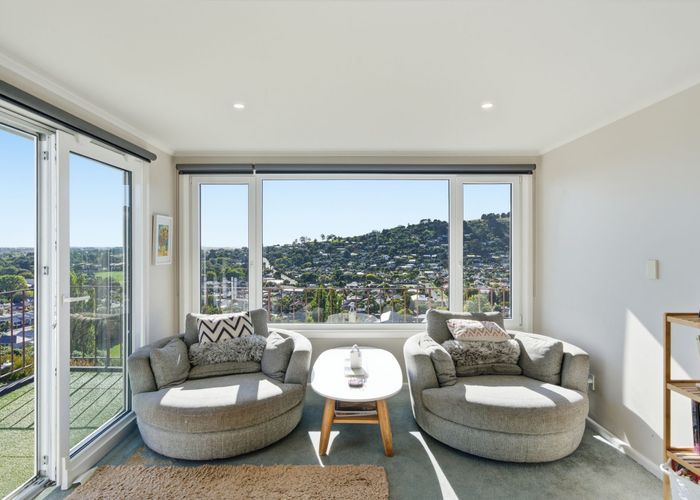  at 2 Aotea Terrace, Huntsbury, Christchurch City, Canterbury