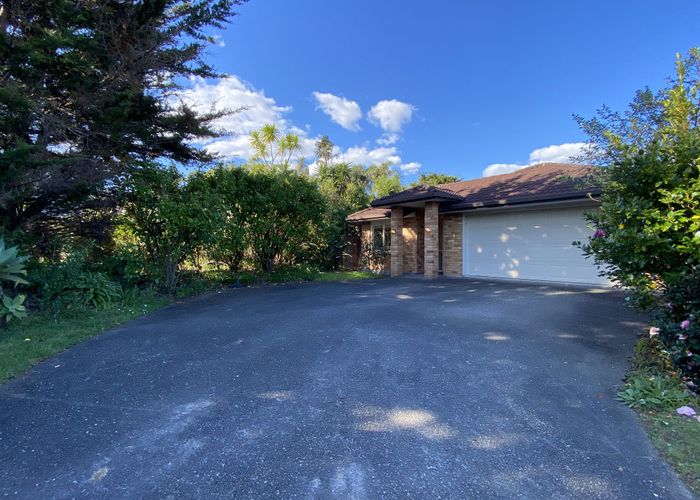  at 6E Clearwater Cove, West Harbour, Waitakere City, Auckland